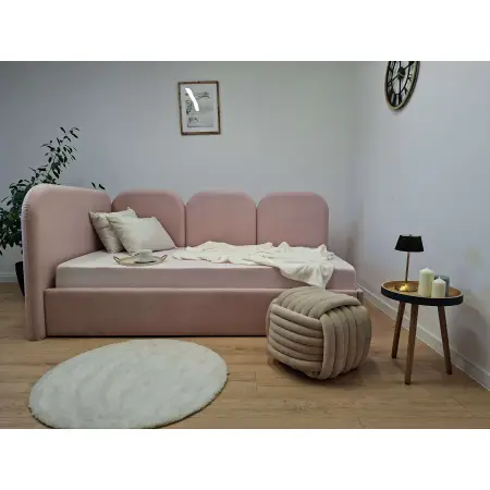 Łóżko Margo w różowej tkaninie Trinity 19