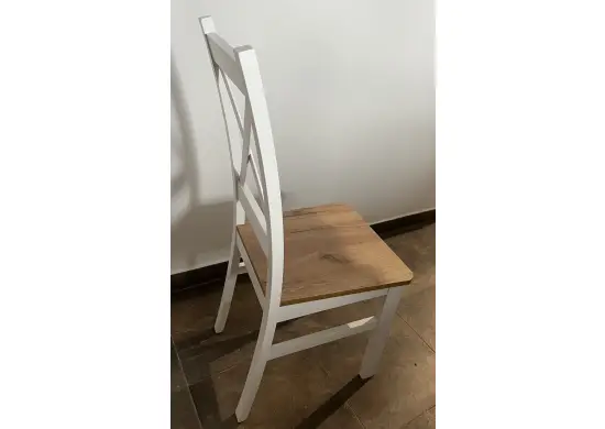 SKANDI białe krzesło z siedziskiem w kolorze craft złoty