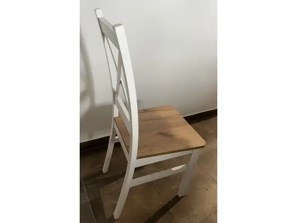 SKANDI białe krzesło z siedziskiem w kolorze craft złoty